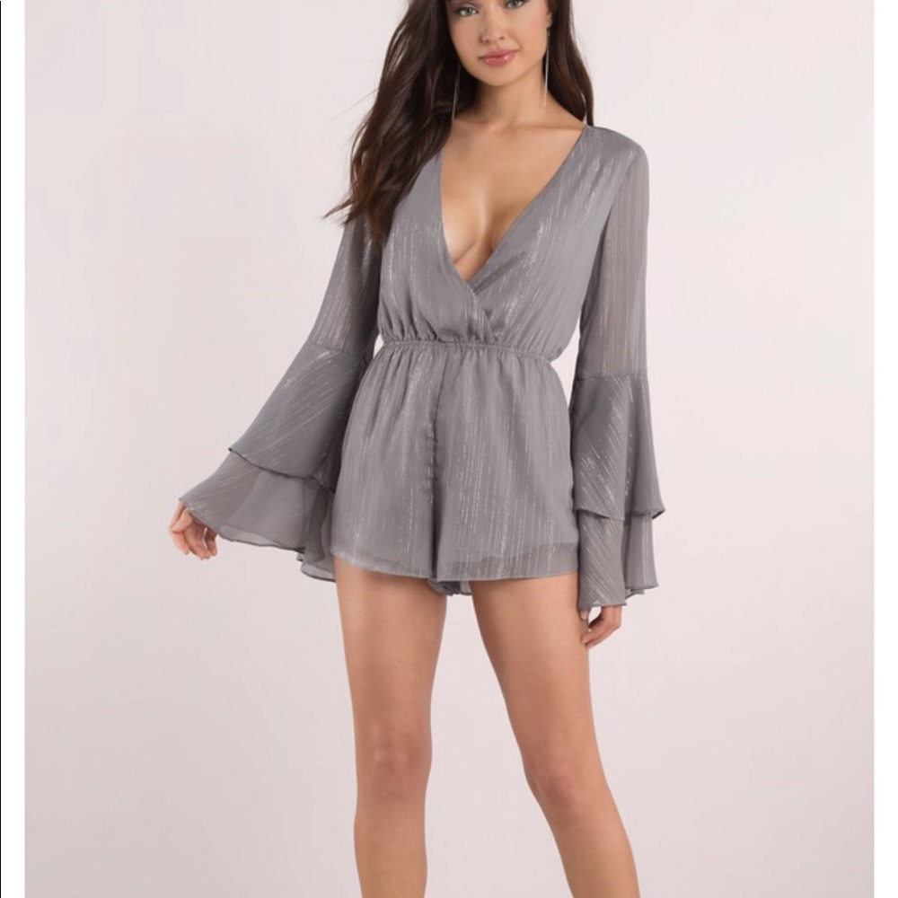 Tobi Ring Me Grey Bell Sleeve Romper